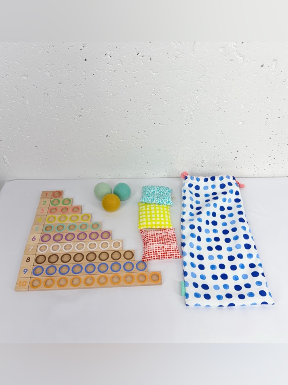 Lovevery Bundle Number Stacker 3 Felt Balls 3 Bean Bags